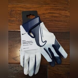 Nike women's hyperdiamond softball batting gloves, size small